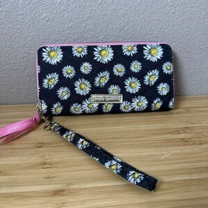 SIMPLY SOUTHERN DAISY PRINT ZIP AROUND WALLET